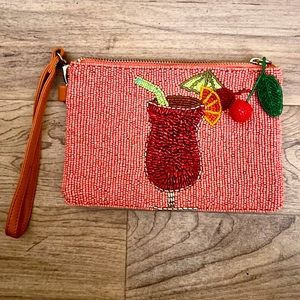 NWOT CHICO’S BEADED MAI TAI WRISTLET CLUTCH.